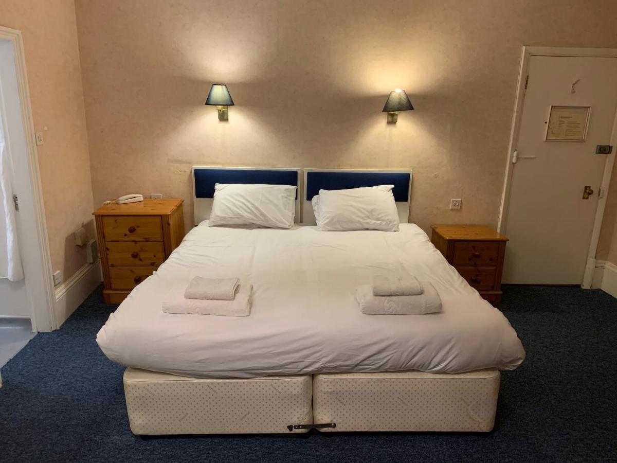 Yelf'S Hotel Райд Номер фото
